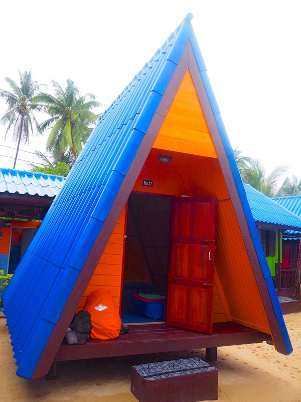 New Hut Bungalows | Lamai Beach | Koh Samui | Hostel Review